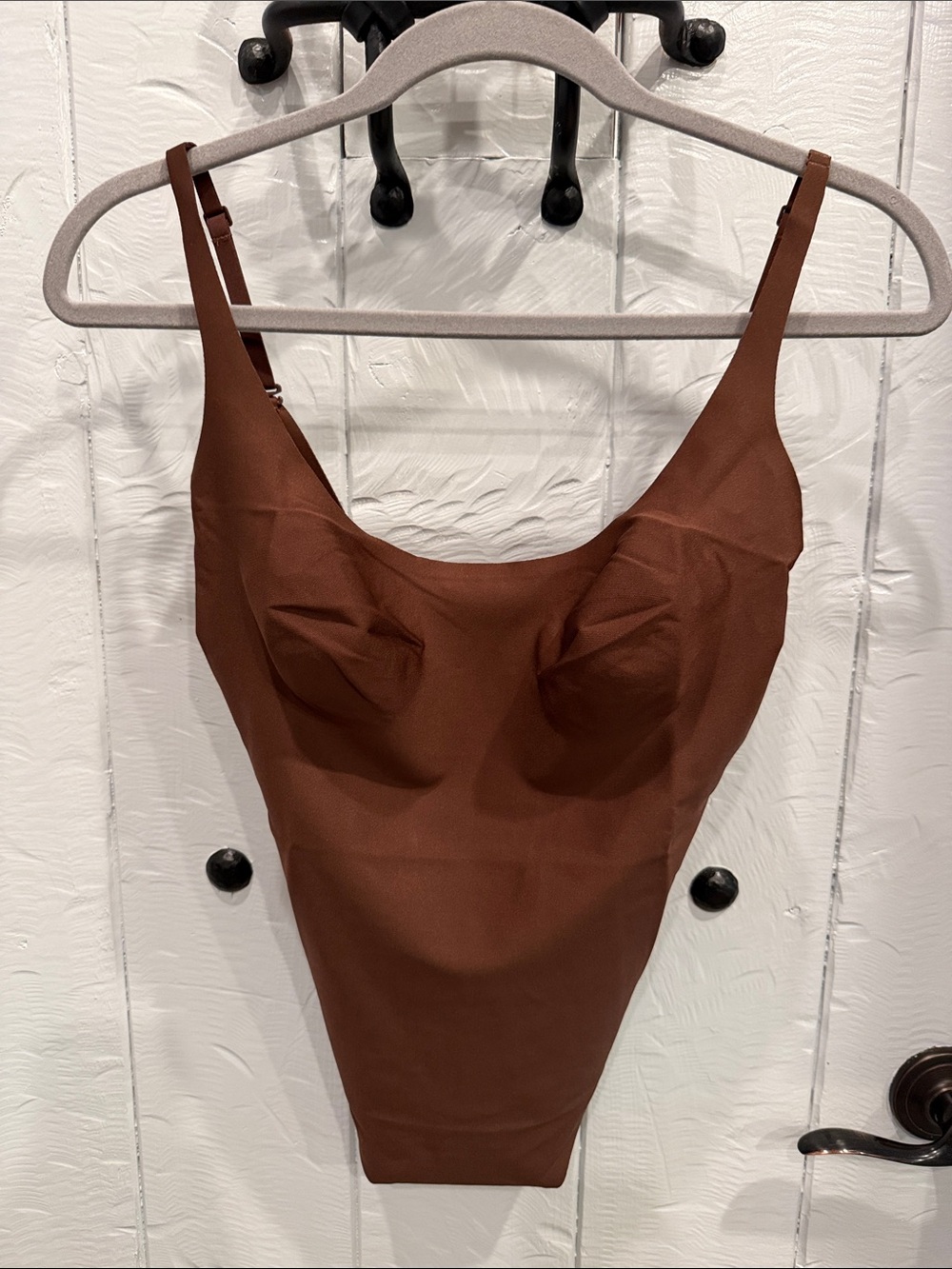 Skims Body Scoop Low Back Thing Bodysuit Size L NWT